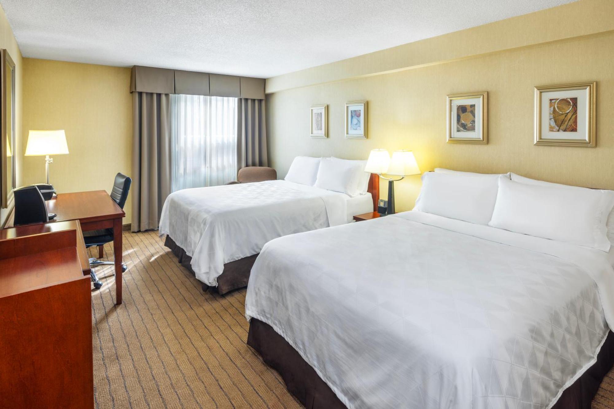 Holiday Inn Laval Montreal By Ihg Exterior photo