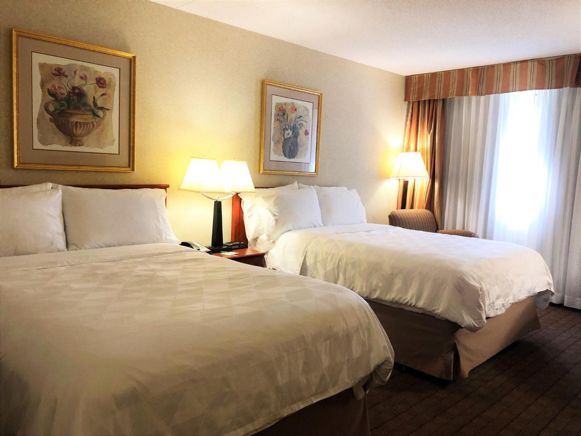 Holiday Inn Laval Montreal By Ihg Exterior photo