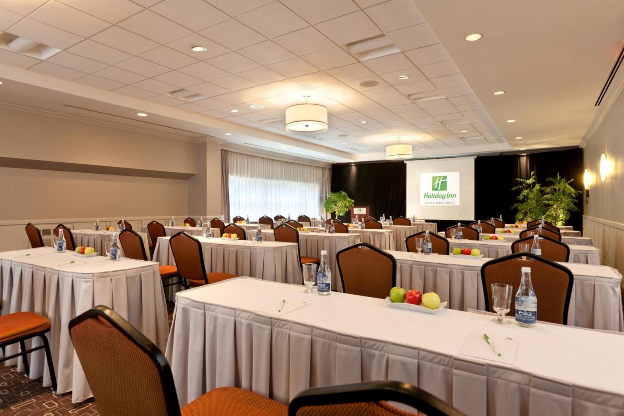 Holiday Inn Laval Montreal By Ihg Exterior photo